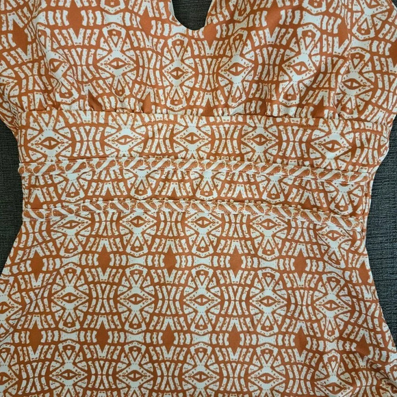 Ellen Tracy Orange Print key hole High Neck Over-The-Shoulder One Piece Swimsuit - Picture 9 of 15